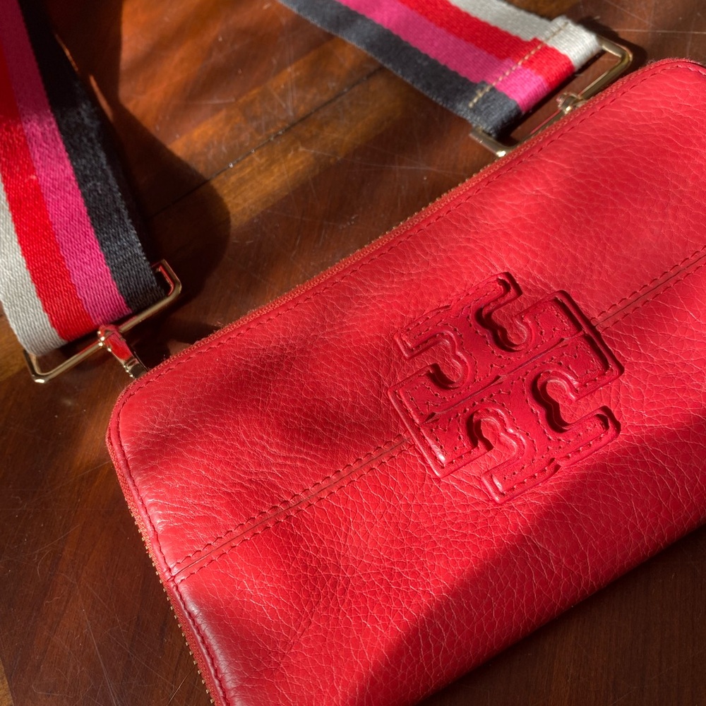 Tory Burch Red Leather Crossbody Wallet with Multicolor Stripe Strap - Picture 8 of 10